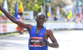 Elius Kiptanui crosses the finish line at the 2017 Scotiabank Ottawa Marathon